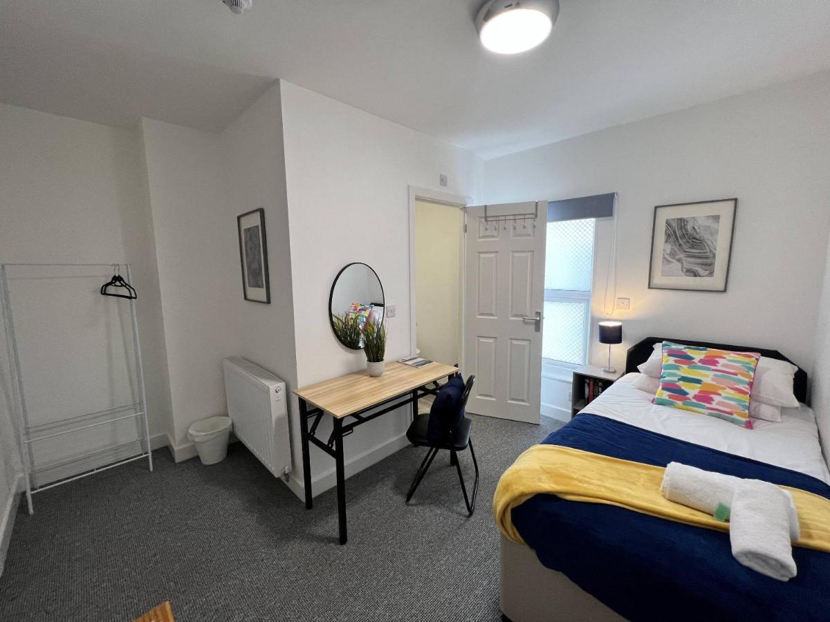 Stay - The Wellington Burton On Trent Εξωτερικό φωτογραφία